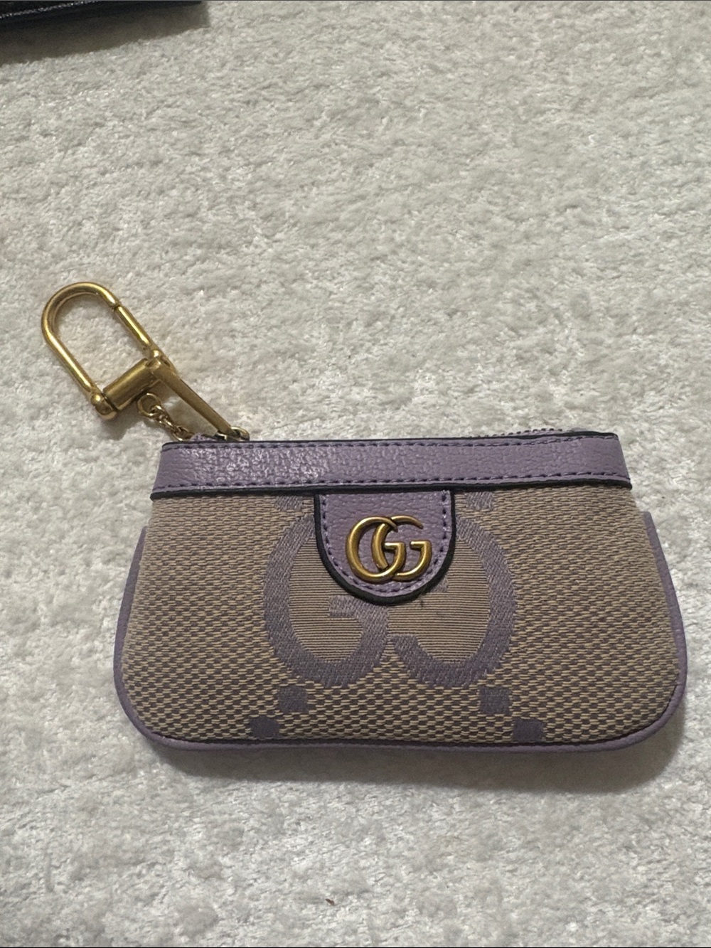 New with box Monogram Canvas Key & Card Holder in Lavender Trim. Ships fast/Safe